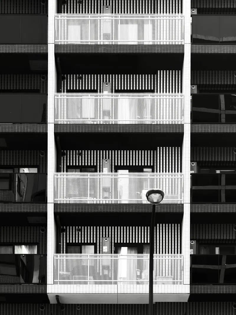 Immeuble résidentiel moderne avec balcons (photo d'illustration)